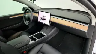 Tesla Model Y 2024 AWD Long Range 4dr Crossover