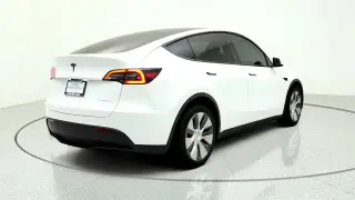 Tesla Model Y 2024 AWD Long Range 4dr Crossover