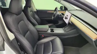 Tesla Model Y 2023 AWD Performance 4dr Crossover