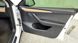 Tesla Model Y 2023 AWD Performance 4dr Crossover