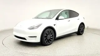Tesla Model Y 2022 AWD Performance 4dr Crossover