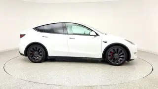 Tesla Model Y 2022 AWD Performance 4dr Crossover