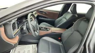 Toyota Crown 2024 AWD XLE 4dr Sedan
