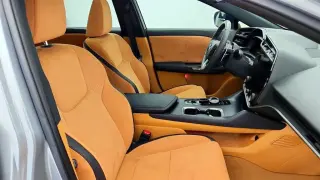 Lexus RZ 450e 2023 AWD Premium 4dr Crossover w/18 Inch Wheels