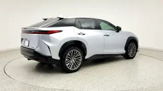 Lexus RZ 450e 2023 AWD Premium 4dr Crossover w/18 Inch Wheels