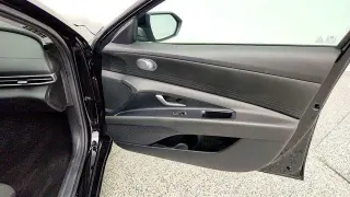 Hyundai ELANTRA 2025 SE 4dr Sedan