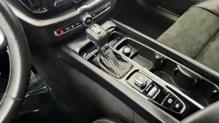 Volvo XC60 2018 AWD T6 R-Design 4dr SUV