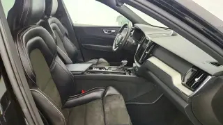 Volvo XC60 2018 AWD T6 R-Design 4dr SUV