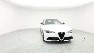 Alfa Romeo Giulia 2025 AWD 4dr Sedan