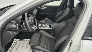 Alfa Romeo Giulia 2025 AWD 4dr Sedan
