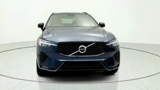 Volvo XC60 2025 AWD B5 Ultra Dark Theme 4dr SUV