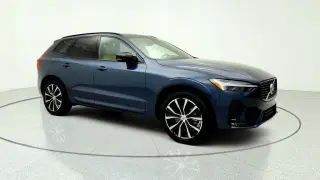 Volvo XC60 2025 AWD B5 Ultra Dark Theme 4dr SUV