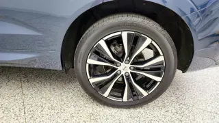 Volvo XC60 2025 AWD B5 Ultra Dark Theme 4dr SUV