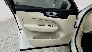 Volvo XC60 2023 AWD B6 Ultimate Bright Theme 4dr SUV