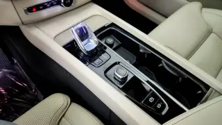Volvo XC60 2023 AWD B6 Ultimate Bright Theme 4dr SUV