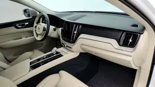 Volvo XC60 2023 AWD B6 Ultimate Bright Theme 4dr SUV