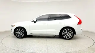 Volvo XC60 2023 AWD B6 Ultimate Bright Theme 4dr SUV