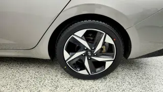 Hyundai ELANTRA Hybrid 2023 Limited 4dr Sedan