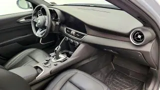 Alfa Romeo Giulia 2022 AWD Ti 4dr Sedan