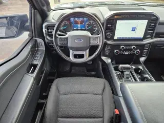 Ford F-150 2023 4x2 XL 4dr SuperCrew 5.5 ft. SB