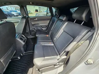 Volkswagen Atlas Cross Sport 2021 V6 SE R-Line 4dr SUV w/Technology