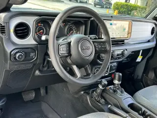 Jeep Wrangler 2025 4x4 Sport 2dr SUV