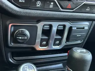 Jeep Wrangler 2025 4x4 Sport 2dr SUV