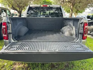 Ram 1500 2022 4x2 Laramie 4dr Crew Cab 5.6 ft. SB Pickup