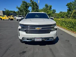 Chevrolet Silverado 1500 2019 4x4 High Country 4dr Crew Cab 5.8 ft. SB