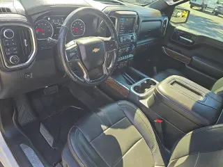 Chevrolet Silverado 1500 2019 4x4 High Country 4dr Crew Cab 5.8 ft. SB