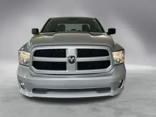 Ram 1500 Classic 2019 4x2 Tradesman 4dr Quad Cab 6.3 ft. SB Pickup