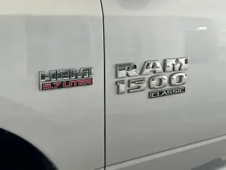 Ram 1500 Classic 2019 4x2 Tradesman 4dr Quad Cab 6.3 ft. SB Pickup
