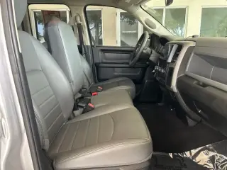 Ram 1500 Classic 2019 4x2 Tradesman 4dr Quad Cab 6.3 ft. SB Pickup