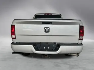 Ram 1500 Classic 2019 4x2 Tradesman 4dr Quad Cab 6.3 ft. SB Pickup