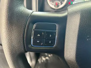 Ram 1500 Classic 2019 4x2 Tradesman 4dr Quad Cab 6.3 ft. SB Pickup