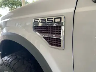 Ford F-350 Super Duty 2009 4x4 FX4 4dr Crew Cab 8 ft. LB SRW Pickup