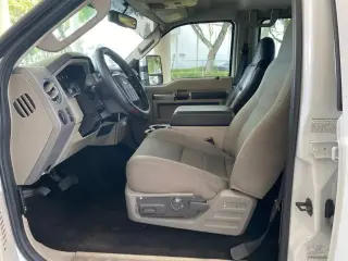 Ford F-350 Super Duty 2009 4x4 FX4 4dr Crew Cab 8 ft. LB SRW Pickup