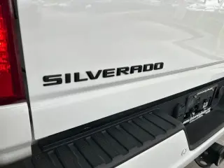 Chevrolet Silverado 3500HD 2022 4x4 LT 4dr Crew Cab SB SRW