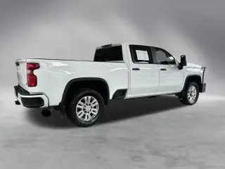 Chevrolet Silverado 3500HD 2022 4x4 LT 4dr Crew Cab SB SRW