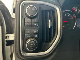 Chevrolet Silverado 3500HD 2022 4x4 LT 4dr Crew Cab SB SRW