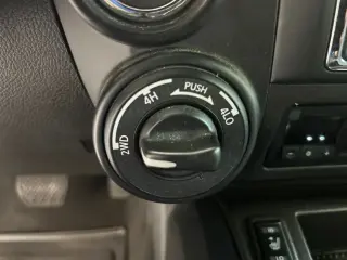 Nissan Titan XD 2018 4x4 S 4dr Crew Cab (Diesel)