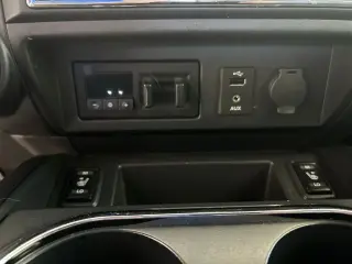 Nissan Titan XD 2018 4x4 S 4dr Crew Cab (Diesel)