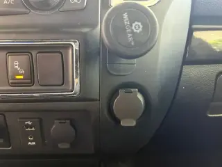Nissan Titan XD 2018 4x4 S 4dr Crew Cab (Diesel)
