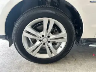Mercedes-Benz M-Class 2012 AWD ML 350 BlueTEC 4MATIC 4dr SUV