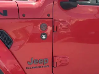 Jeep Gladiator 2020 4x4 Launch Edition 4dr Crew Cab 5.0 ft. SB