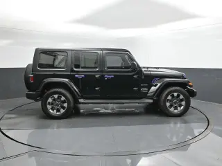 Jeep Wrangler Unlimited 2022 4x4 Sahara 4dr SUV