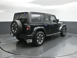 Jeep Wrangler Unlimited 2022 4x4 Sahara 4dr SUV