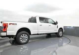 Ford F-250 Super Duty 2017 4x4 King Ranch 4dr Crew Cab 6.8 ft. SB Pickup