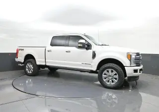 Ford F-250 Super Duty 2017 4x4 King Ranch 4dr Crew Cab 6.8 ft. SB Pickup