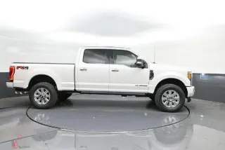 Ford F-250 Super Duty 2017 4x4 King Ranch 4dr Crew Cab 6.8 ft. SB Pickup